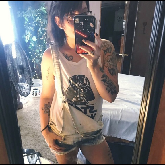 Meet your Posher, Sarah - Picture 2 of 3